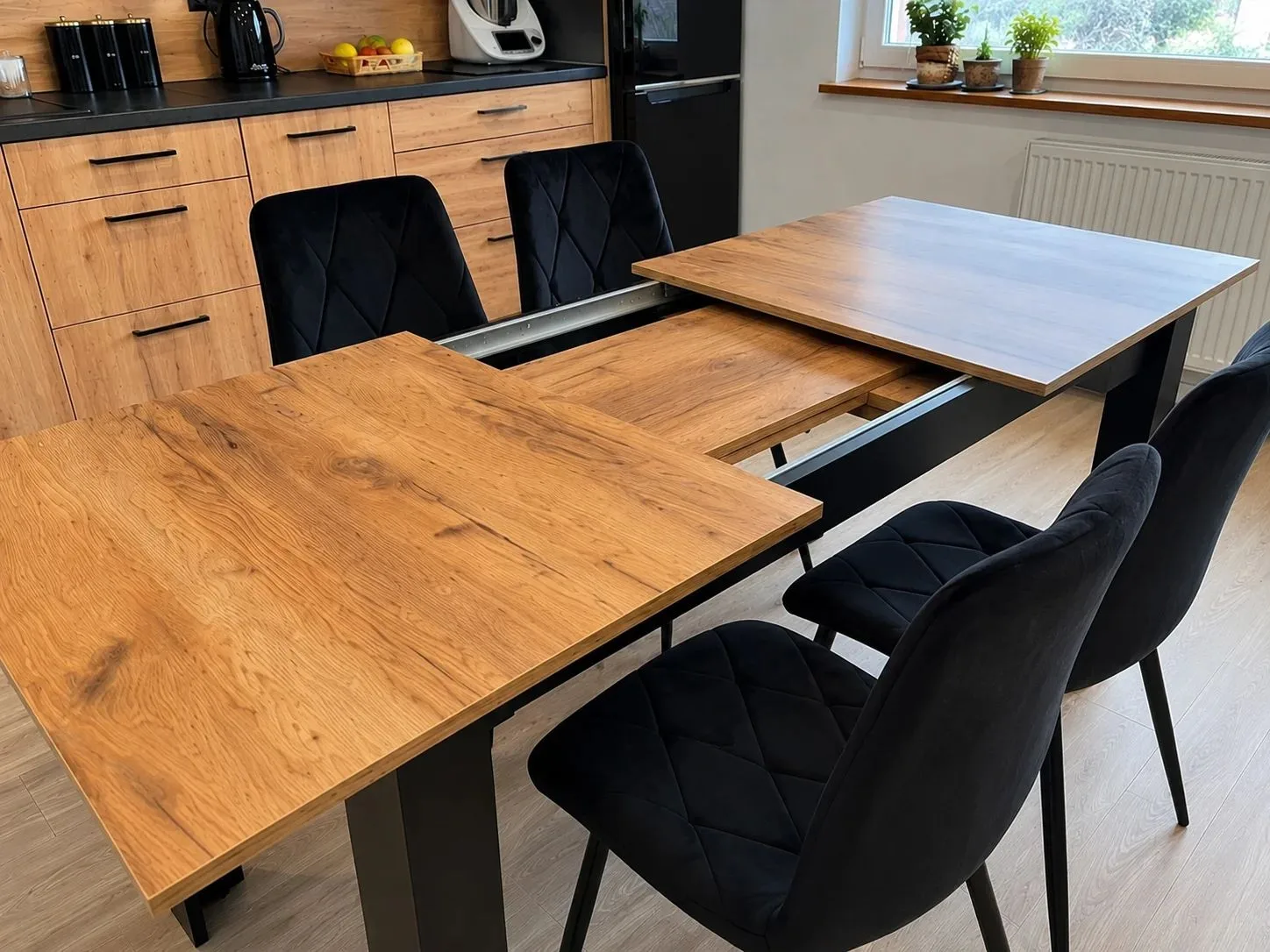 Stół Rozkładany Craft 120/160×80 cm + 4 Krzesła Tapicerowane Czarne